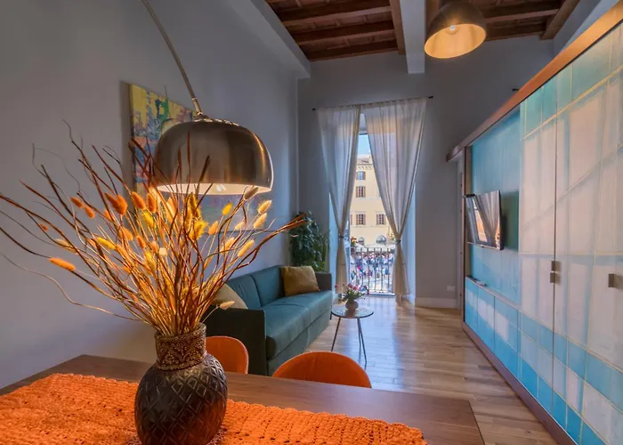 Navona Charming Balcony Appartement *